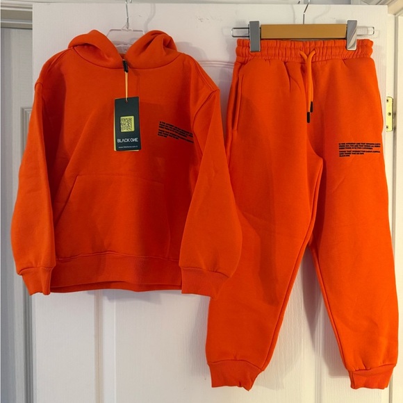 New 7/8 Years Black One 2 pcs set made in Turkey 🇹🇷 with tag - Picture 1 of 10